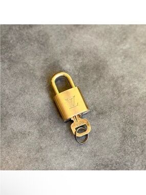 Louis Vuitton Gold-Tone LV Padlock and Key #313 GUC